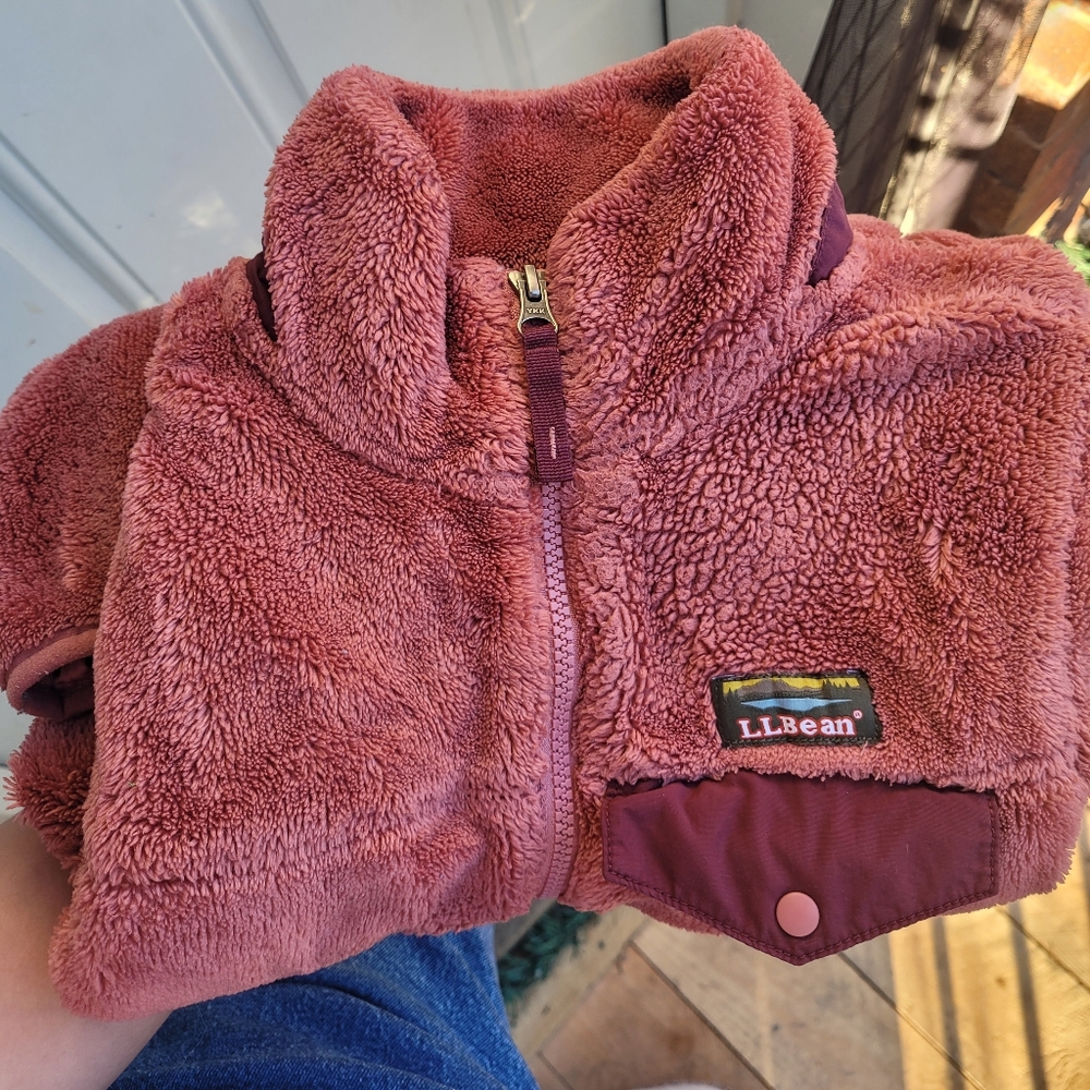 L.L.Bean fleece zip up sweater in Rosewood color. Size small.